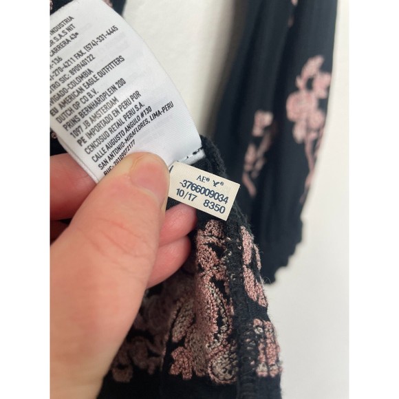 American Eagle Outfitters Sz S Off The Shoulders Blouse Black Floral Embroidered - Picture 9 of 12